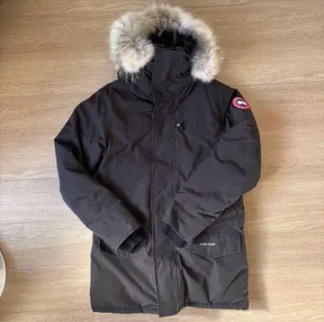 Canada Goose 블랙 다운 자켓 M