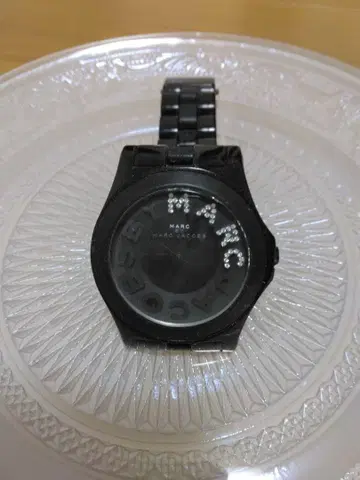 MARC JACOBS 블랙 손목시계
