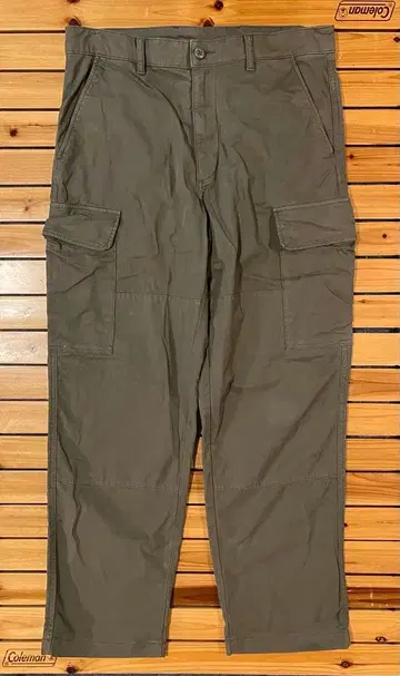 UNIQLO 유틸리티 워크 팬츠 카고 팬츠 M 사이즈 올리브