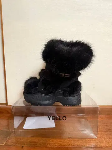 yello 퍼 부츠 블랙 S 사이즈
