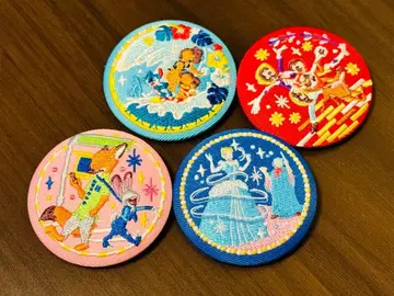 Disney Characters 자수 캔뱃지 4개 세트