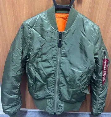 ALPHA INDUSTRIES MA-1 플라이트 자켓