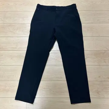 유니클로 웜 스트레치 팬츠 2025 가을/겨울 블랙 L 사이즈