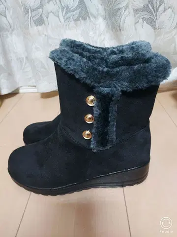 [ 미사용 새상품 ] 어그 부츠 퍼 포함 골드 버튼 블랙 23cm