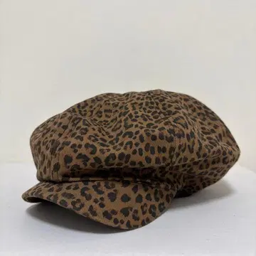레오파드 무늬 헌팅 캡