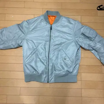 가격 인하 검토 가능 그레이 MA-1 플라이트 자켓