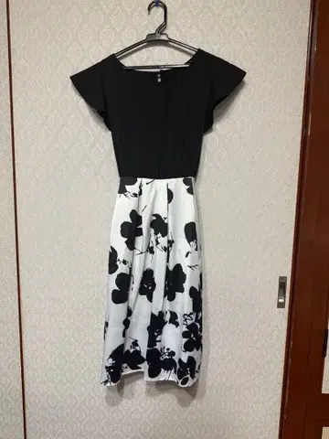 원피스 블랙 화이트