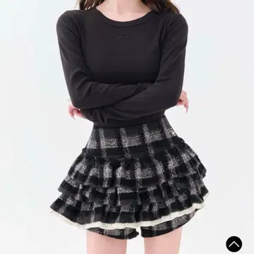 andwang Charm Frill Culotte Mini Skirt