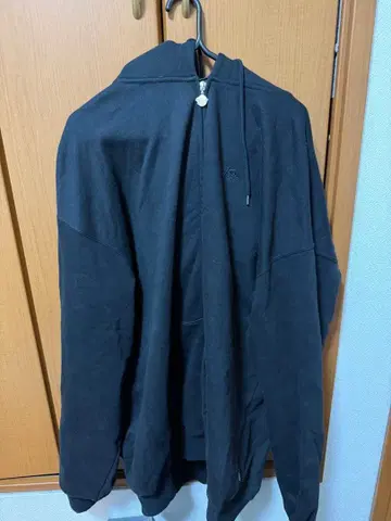 keboz 블랙 후드 부착 후드티