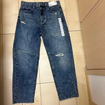 UNIQLO 슬라우치 테이퍼드 앵클 진