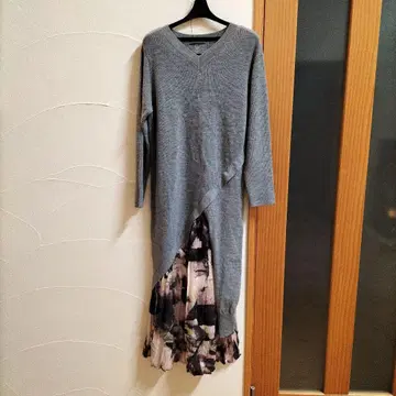 오즈모시스 V넥 니트 원피스