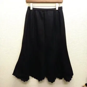 새상품급 레리안 머메이드 플레어 울 100 스커트