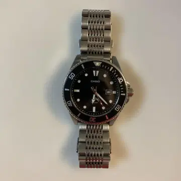 CASIO 200m 방수 블랙 다이얼 시계