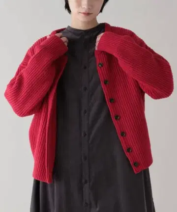 미사용 새상품 natural by clip 크루넥 니트 가디건