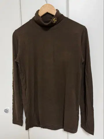 마크앤로나 모크넥 롱 슬리브 46