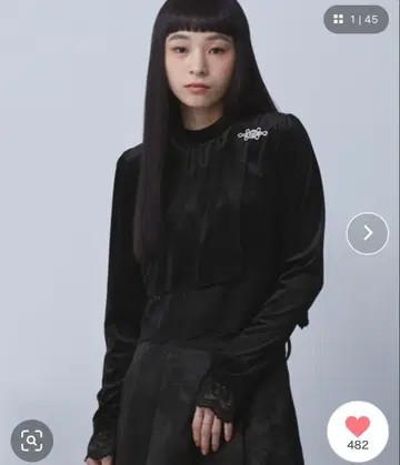 [ 새상품 택 포함 ] ELUNIS 레이스 레이어드 벨로아 상의