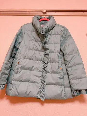 CLASSE 프릴 달린 다운 자켓 민트 그린