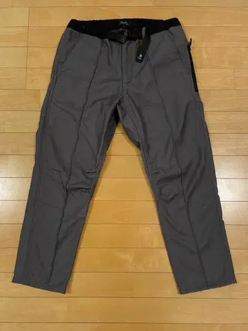 ROARK REVIVAL 트래블 팬츠 그레이