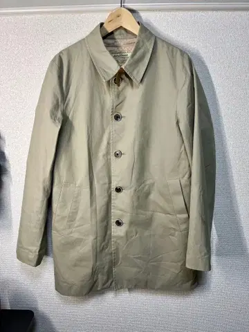 저널 스탠다드 베이지 트렌치코트 단추식