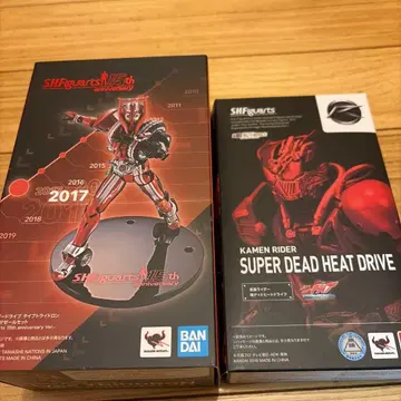 피규아트 가면라이더 드라이브 2체 세트