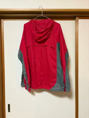 빨간색/그레이 후드 부착 나일론 자켓