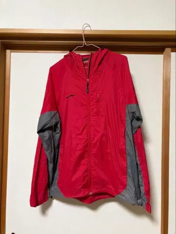 빨간색/그레이 후드 부착 나일론 자켓