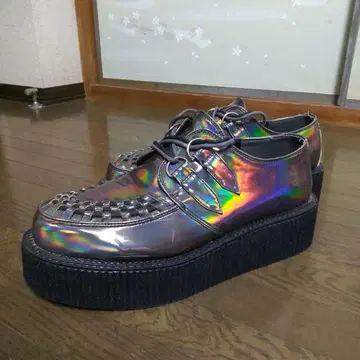 YOSUKE 요스케 통굽 러버 솔 가멘타 에나멜 로퍼 27