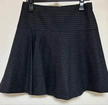 23구 40 다크 그레이 울 혼방 스트라이프 스커트