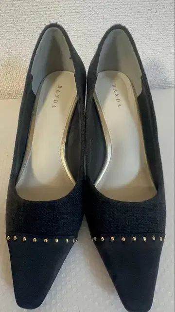 RANDA 블랙 스틸레토 펌프스