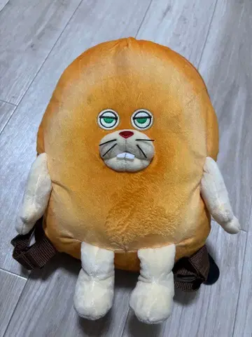 빵 도둑 다람쥐 백팩