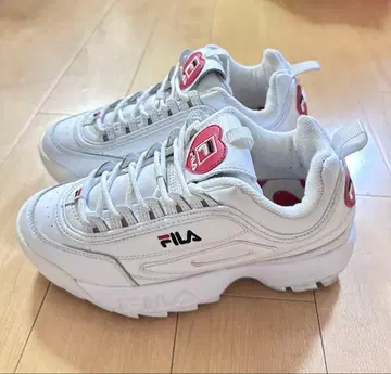 FILA 화이트 스니커즈 하트 로고 24.0