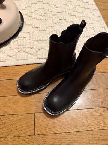 블랙 사이드 고어 부츠 가죽