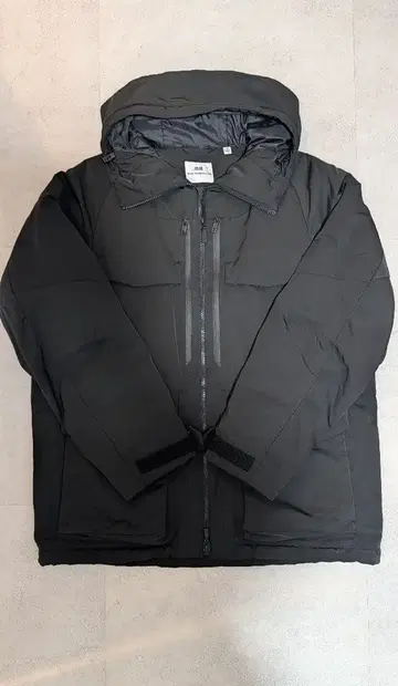 유니클로 x 화이트 마운티니어링 다운