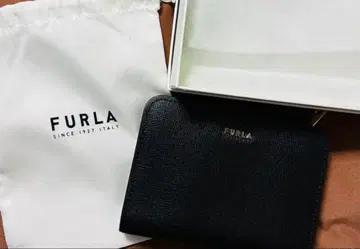 FURLA 블랙 가죽 접이식 지갑