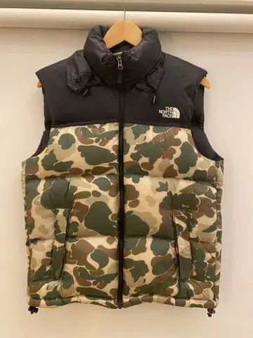 [구하기 어려움] THE NORTH FACE 카모플라쥬 다운 베스트
