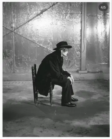 [ BLACKBIRD ] 슬리브리스 퍼 하프 코트