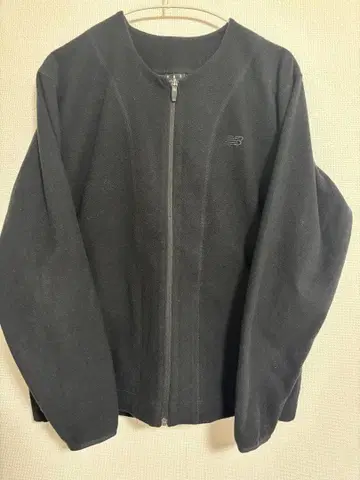 New Balance 블랙 플리스 자켓