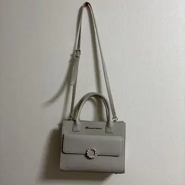 질 바이 질스튜어트 백