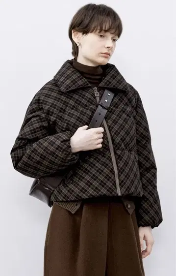 tageechita 체크 무늬 숏 다운 자켓 타지치타