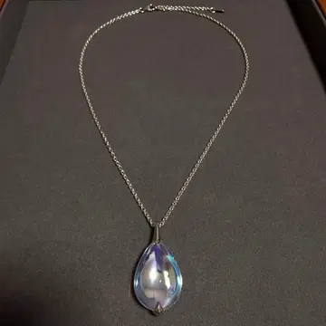 Baccarat 크리스탈 유리 푸시데릭 목걸이