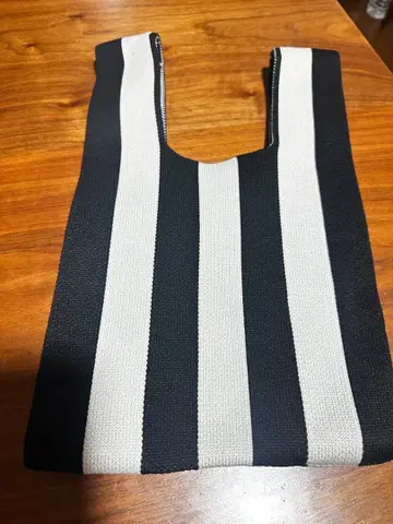 스트라이프 디자인 핸드백