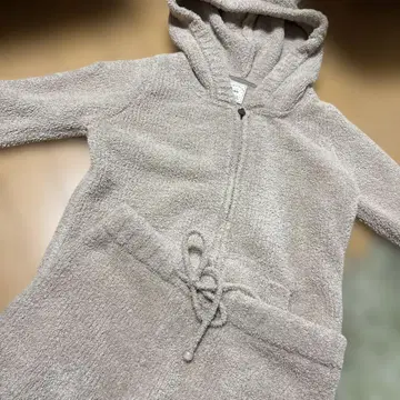 젤라피케 베이지 후드 부착 룸웨어