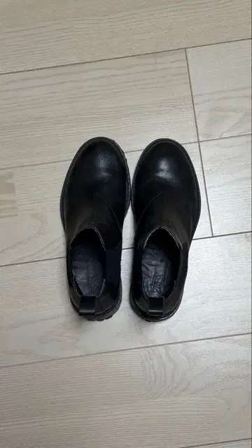 ZARA 블랙 가죽 첼시 부츠 사이즈 39