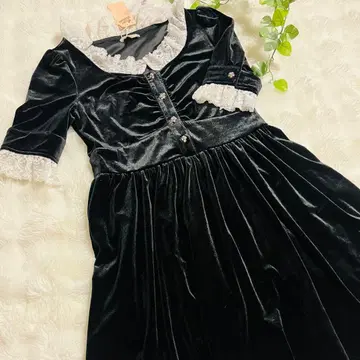 새상품급 택 포함 Lissi Boutique 블랙 벨벳 미니 원피스