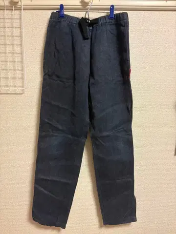 Manastash 다크 그레이 치노 팬츠