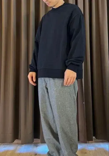 활용도 높은 아이템입니다! SLICK 빅 실루엣 맨투맨 셔츠