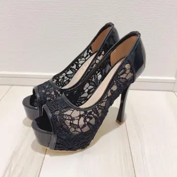 [ 당일 발송 가능 ] 메쉬 자수 캬바쿠라 힐 펌프스 (블랙 13cm)