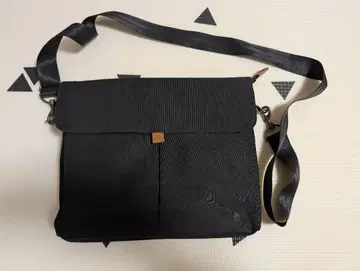 나일론 숄더백 블랙