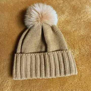 폼폼 니트 캡 Marini Silvano