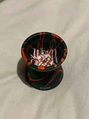 요요 크리에이션 사베지 핸드 크러쉬